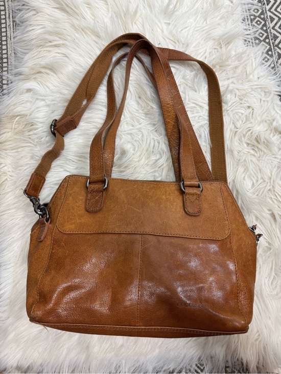 Spikes & Sparrow Handbags - Spikes & Sparrow Genuine Leather Shoulder Bag Purse Brown Front Zip Pocket